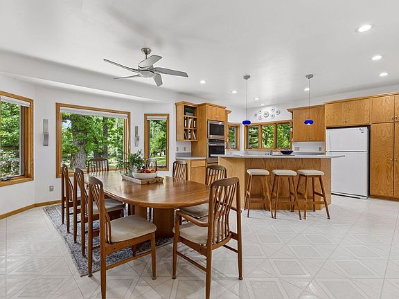 3rd image of 21527 Homestead Trl