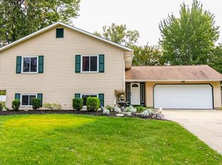 9372 Trillium Ln, Mentor, OH