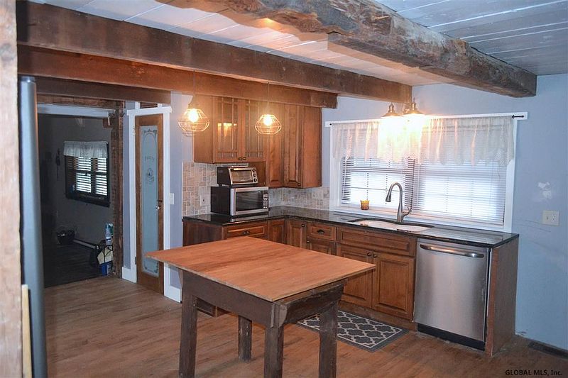5th image of 106 JENKINS Road