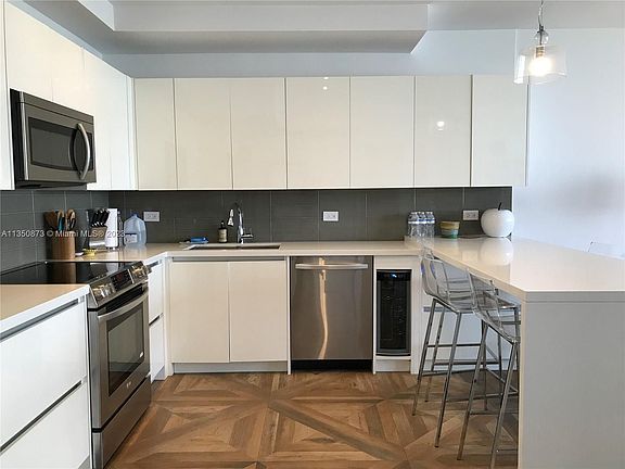 4th image of 20 Island Ave APT 1506