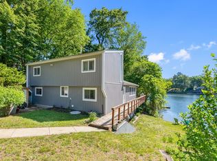 303 Lakeshore Dr, Marlborough, MA 01752