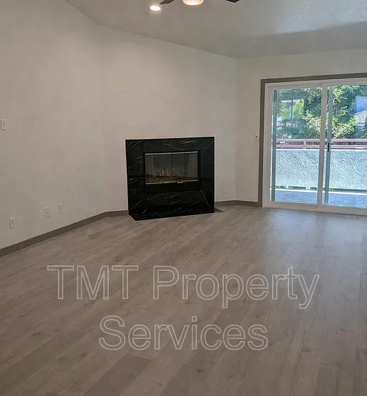 7330 Stratford Pl #706 — Photo 2