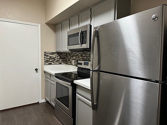 3rd image of 45 Maleena Mesa St #G