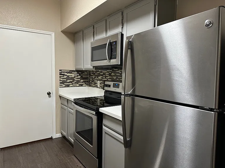 45 Maleena Mesa St #G — Photo 3