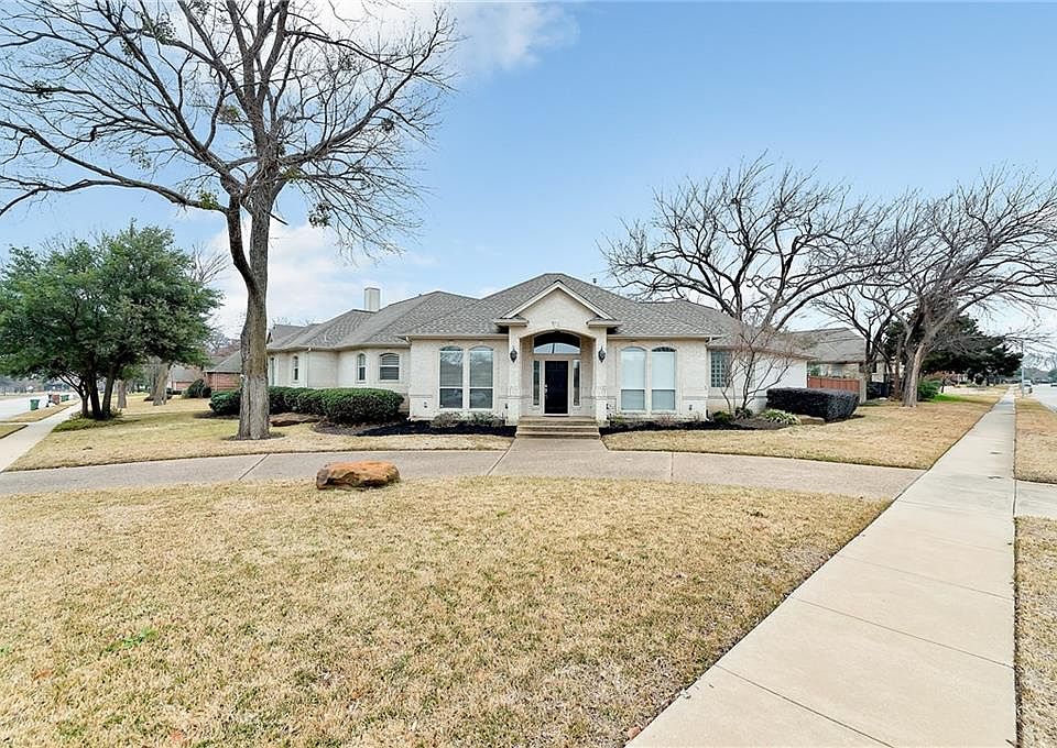 1st image of 8329 Thornbird Dr