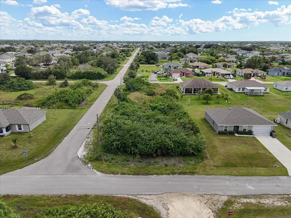 4201 15th St SW, Lehigh Acres, FL 33976