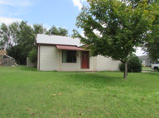 900 N Payton Ave, Newton, KS 67114