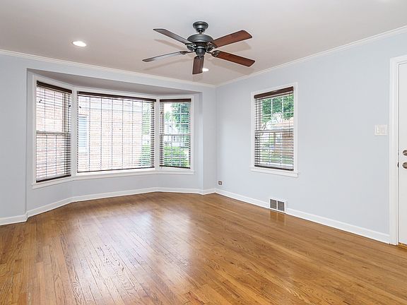 4th image of 5335 N Newland Ave