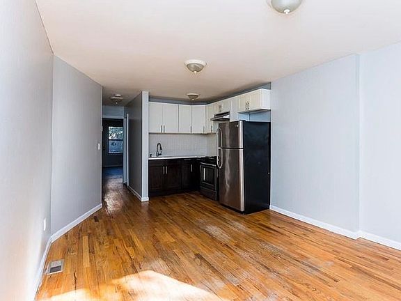 2nd image of 131 W 130th St APT 1