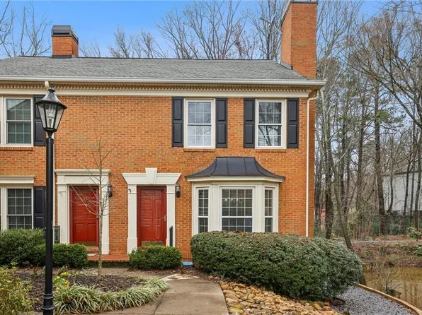 42 Mount Vernon Cir, Sandy Springs, GA 30338