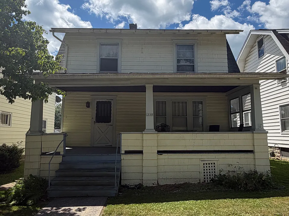 1239 High St