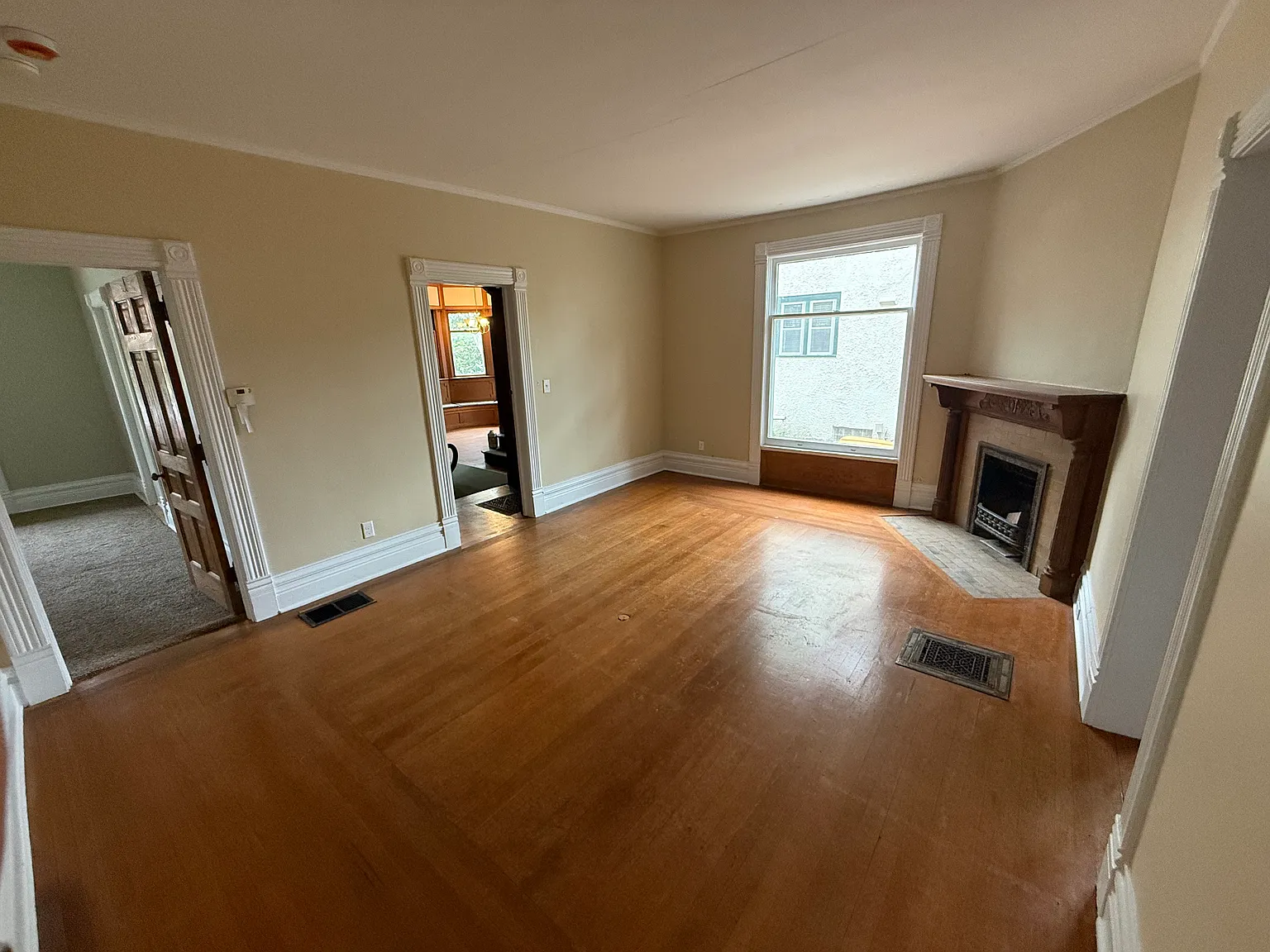 1 bed, $1,300 — Photo 4