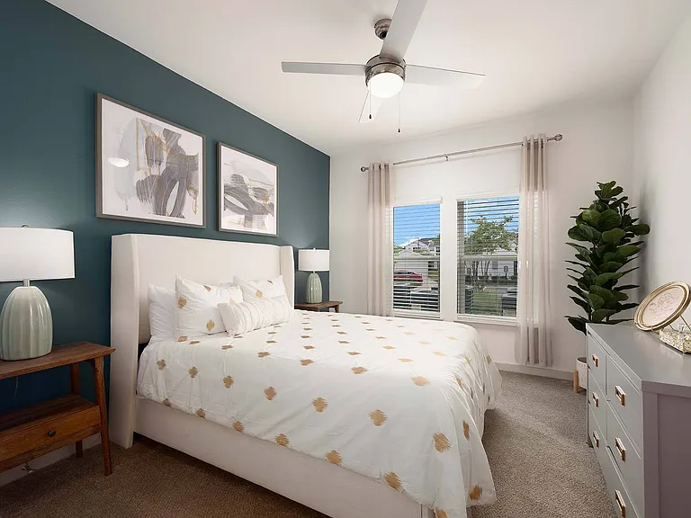 The Clarke at Kendall Town Apartments — Photo 22