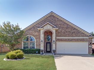 8308 Fall Crest Dr, Hurst, TX 76053