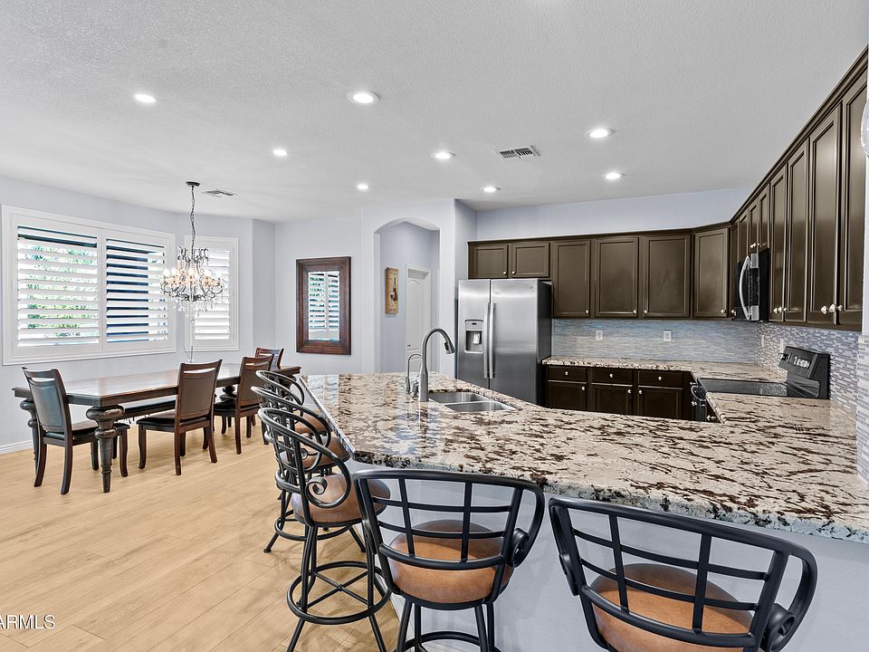 1st image of 1414 E Locust Drive