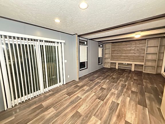 5th image of 3222 Tara Pl