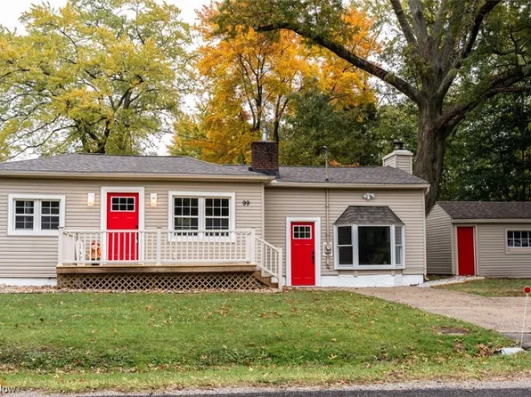 99 Meadowridge Rd, Mogadore, OH 44260