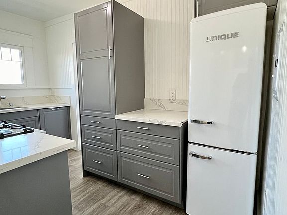 3rd image of 1129-33 26th St #1131