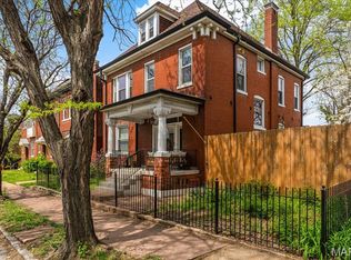 3451 Sidney St, Saint Louis, MO 63104