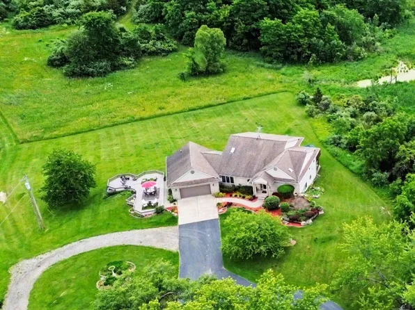 18501 Taylor Lake Rd, Holly, MI 48442