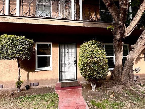 2nd image of 2459 Cedar Ave APT 2