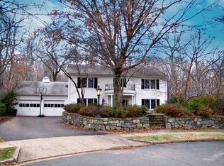 1414 Laburnum St, Mc Lean, VA 22101