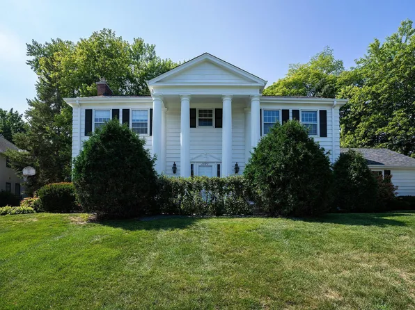 1507 Edgcumbe Rd, Saint Paul, MN 55116