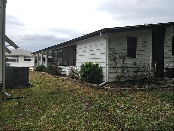 4th image of 4947 Colonnades Cir W