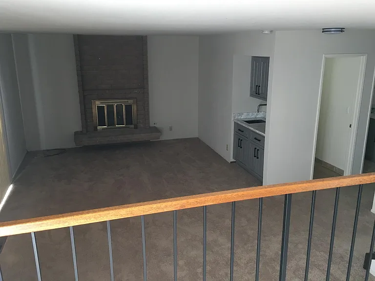 16840 Columbia Dr — Photo 8