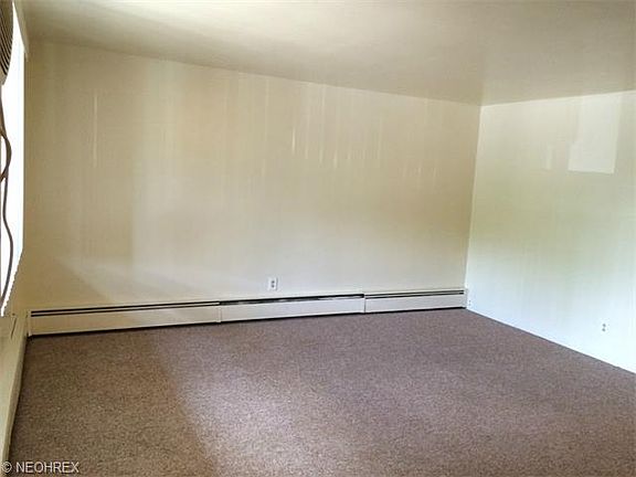 5th image of 2323 Newton St