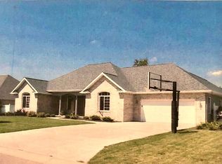 105 S Buckingham Rd, Yorktown, IN 47396