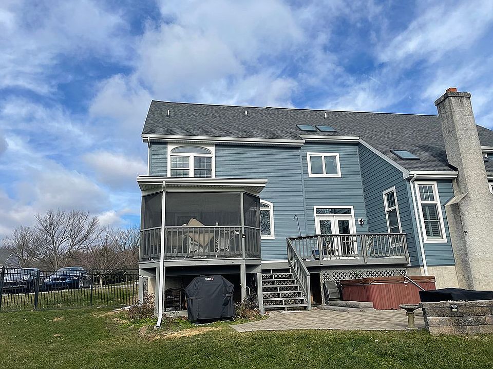 1st image of 3 Summerhill Dr