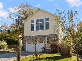 85 Frigate St, Jamestown, RI 02835