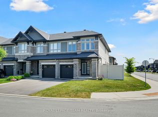 799 Cairn Cres, Ottawa, ON K1W0P7