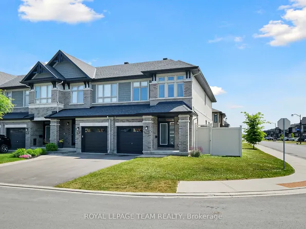 799 Cairn Cres, Ottawa, ON K1W 0P7