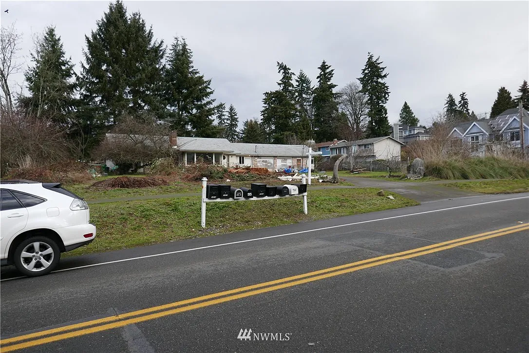 12640 NE 140th Street photo 1