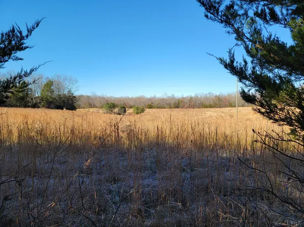 18 Down Creek Lot Rd, Brookneal, VA 24528
