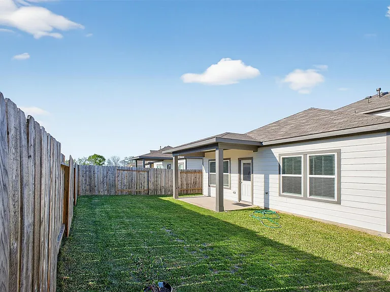 3914 Windy Whisper Dr — Photo 21