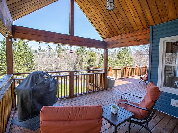 2nd image of 626 Montague Rd