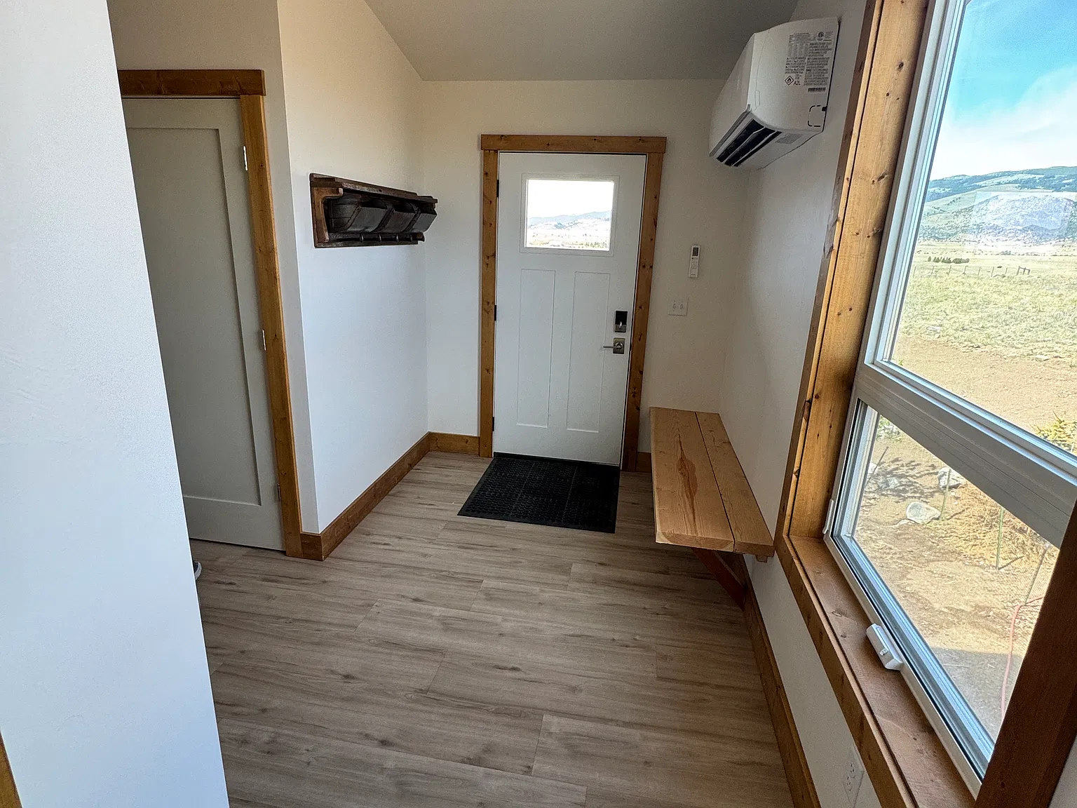 1 bed, 1050 sqft, $2,300 — Photo 4