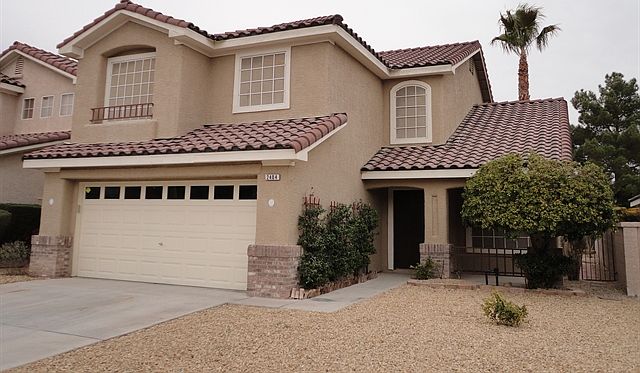 1st image of 2404 Rue De Versailles