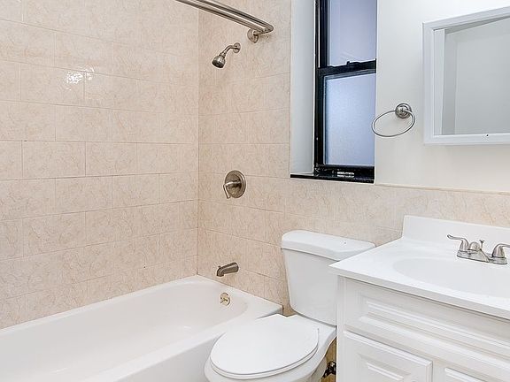 3rd image of 4060 Broadway #22B