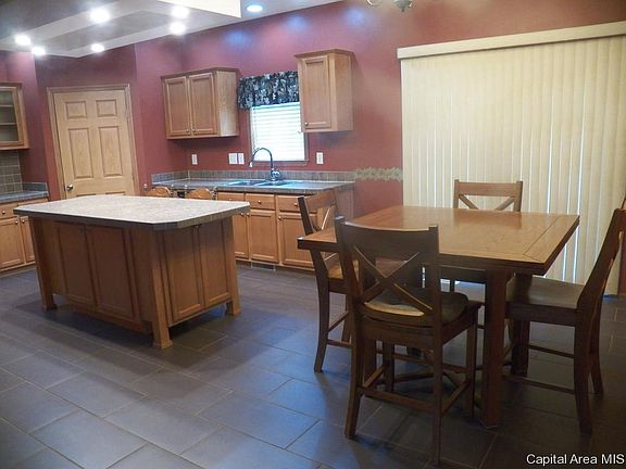 4th image of 4324 Evergreen Dr