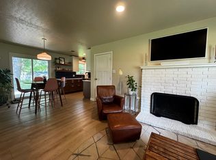 1110 SE East St, Bentonville, AR 72712