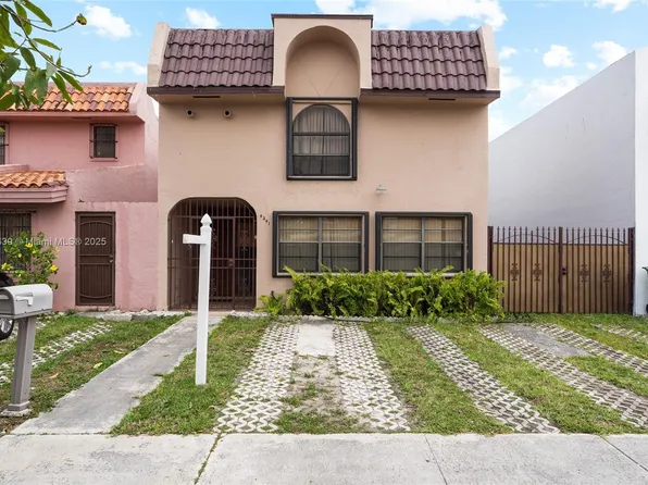4241 W 10th Ct, Hialeah, FL 33012