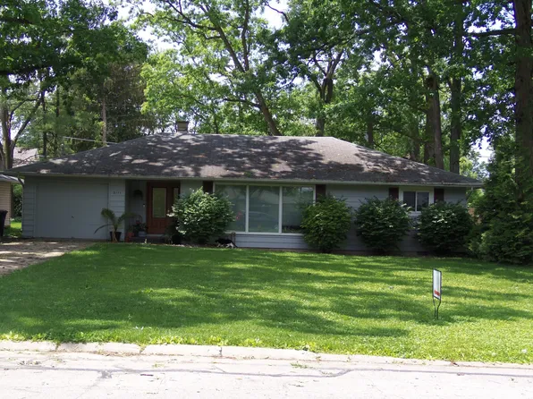 3111 River Forest Dr, Fort Wayne, IN 46805