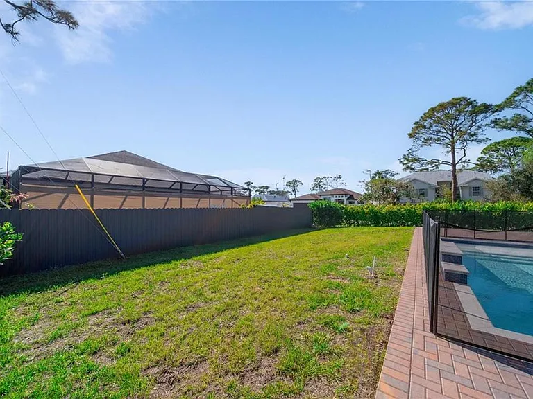 4665 Key Largo Ln — Photo 37