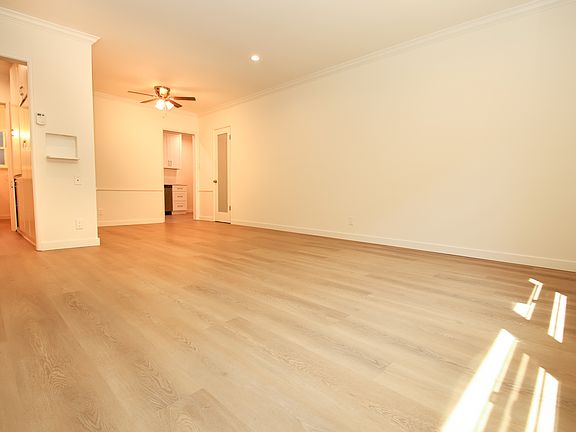 5th image of 4872 Tujunga Ave #4872