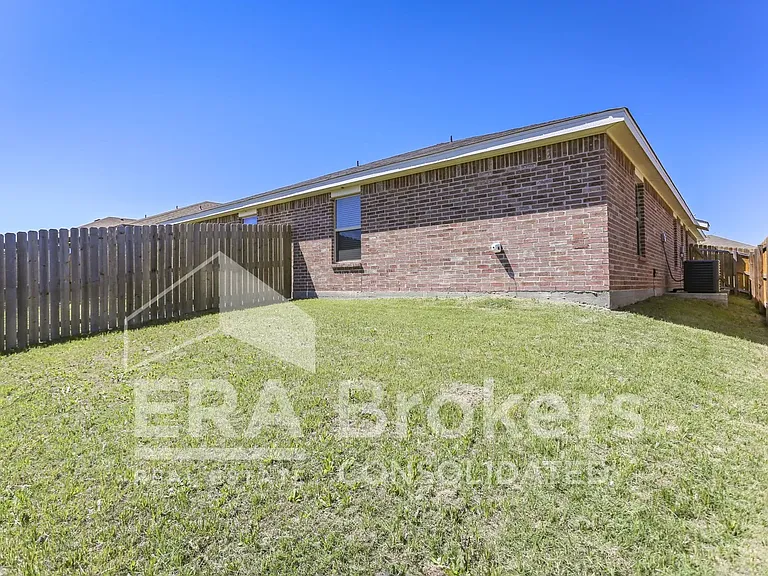 2328 Duntov Dr #A — Photo 25