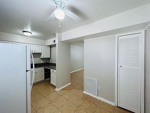 5th image of 1141 N Durham Dr APT 9
